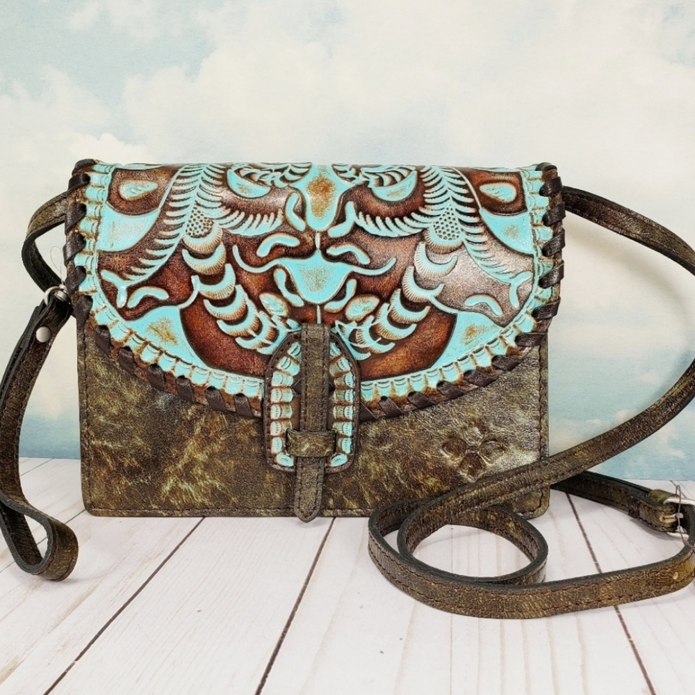 Patricia Nash Lanza Crossbody
